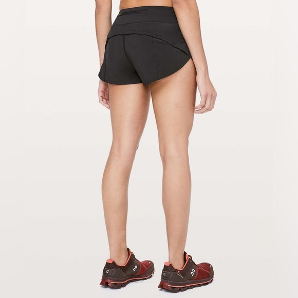 A Lululemon 🍋 Speed Up low rise Short *2.5" - Picture 2 of 4